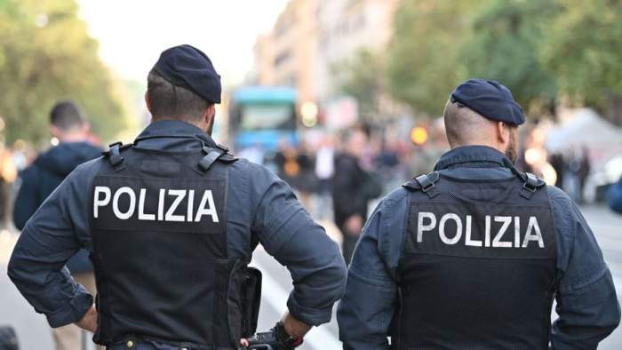 Un român a fost amendat cu 400 de euro pentru că nu avea certificat verde, la Roma. Cum s-a apărat bărbatul în fața polițiștilor