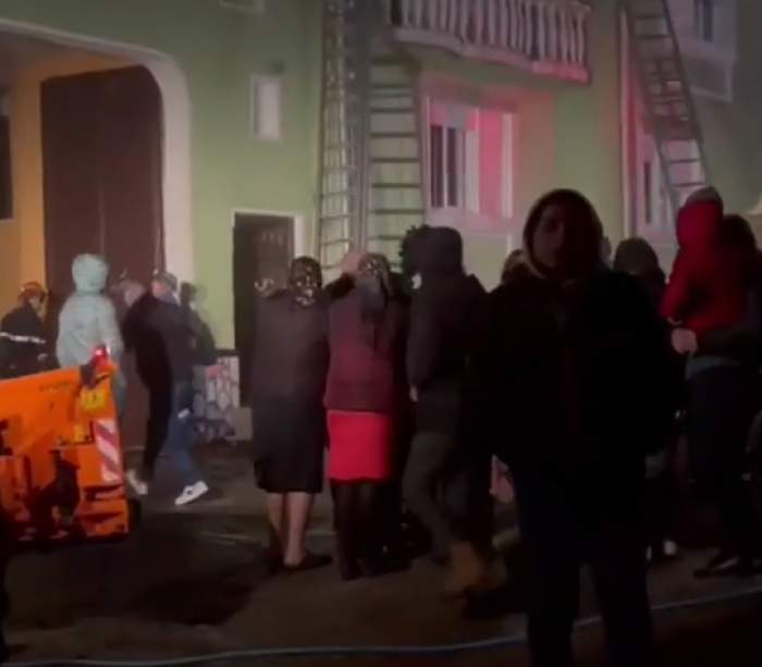 Incendiu violent la Jina, în Sibiu. Pompierii au luptat ore în șir cu flăcările: ”Aşa ceva nu am văzut în viaţa mea” / FOTO