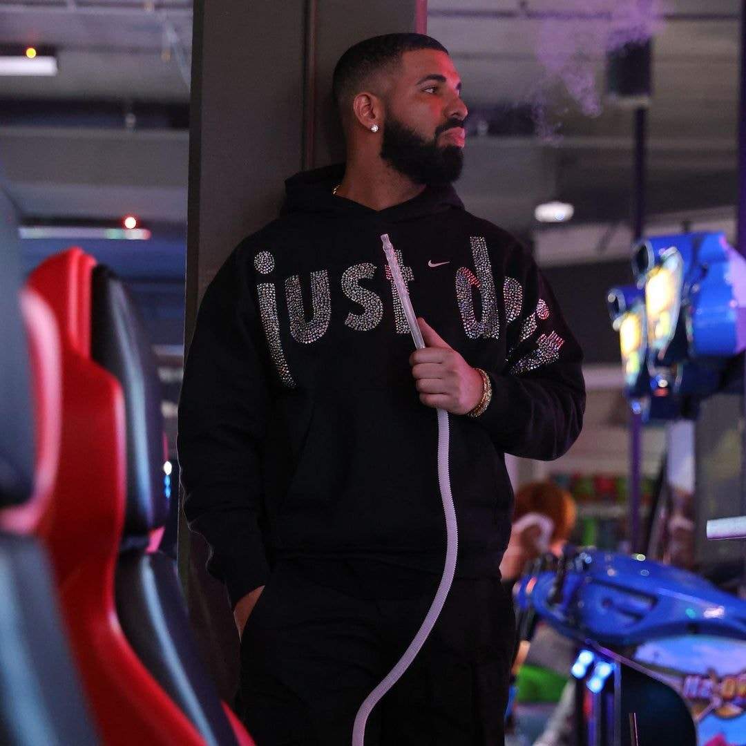 Drake a cerut să-i fie retrase cele două noominalizări la Premiile Grammy. Cântărețul nu își dorește distincția