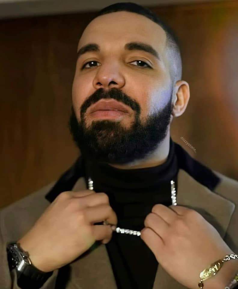 Drake a cerut să-i fie retrase cele două noominalizări la Premiile Grammy. Cântărețul nu își dorește distincția