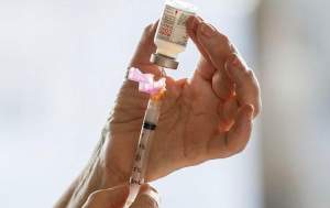 Se începe administrarea vaccinului Moderna în România! Ce diferențe are față de vaccinul Pfizer-BioNtech