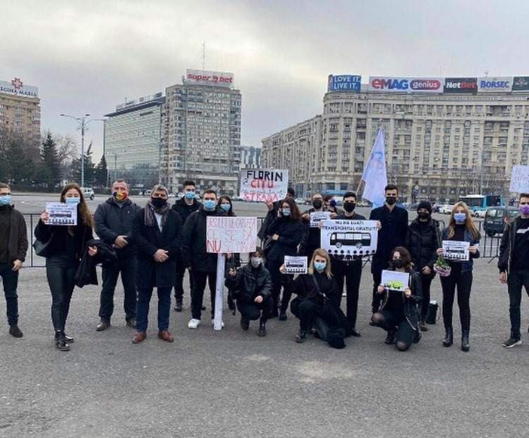 Elevii români au protestat astăzi în fața Guvernului