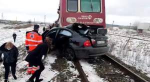 Dragoș și Laura, doi studenți din Iași, au murit într-un accident cumplit! Mașina lor a fost lovită de tren / FOTO