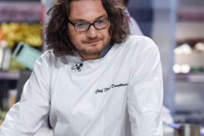 Florin Dumitrescu, în tunică albă, în bucătăria de la Antena 1