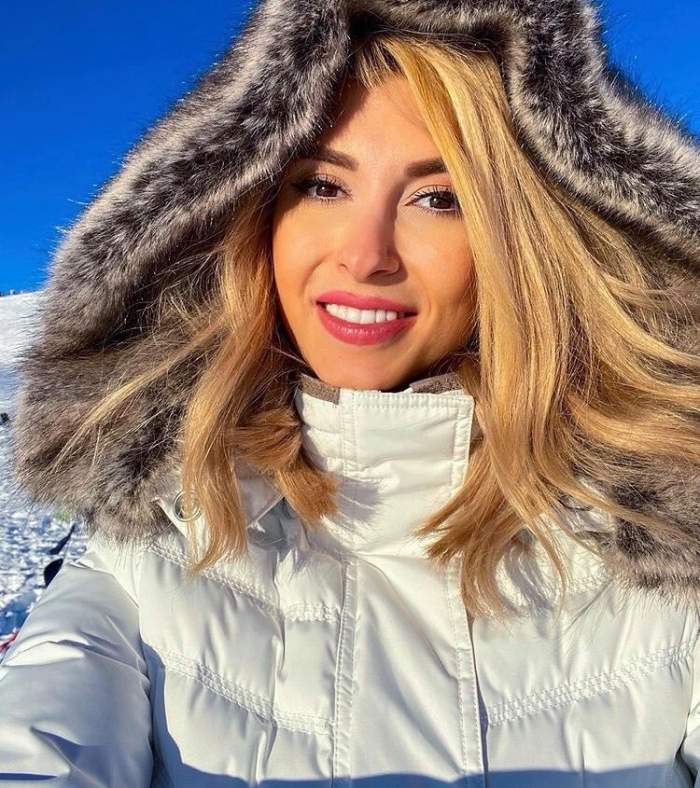 Andreea Bălan, fotografie în ipostază incendiară pe Internet! Vedeta s-a postat îmbrăcată sumar/ FOTO