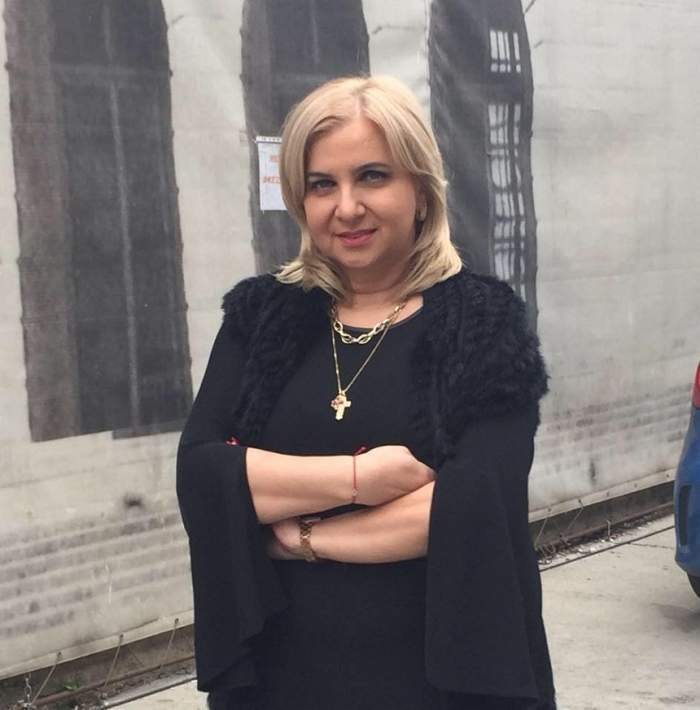 Carmen Șerban in rochie neagra