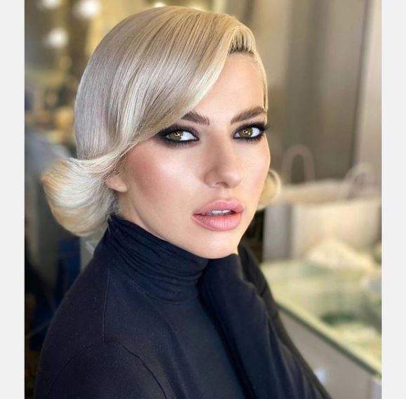 Lidia Buble după o ședință de make-up.