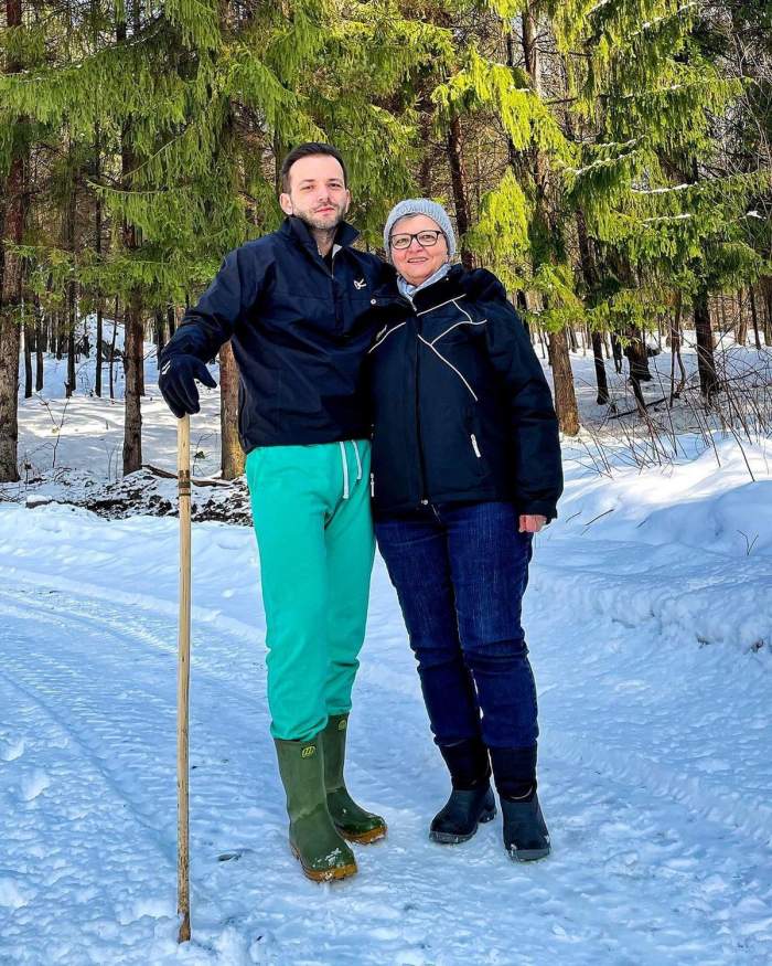 mihai morar in maramures alaturi de mama sa