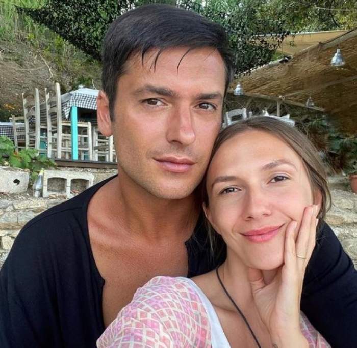 Adela Popescu și Radu Vâlcan, îmbrățișați.