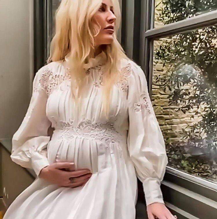 Ellie Goulding este însărcinată pentru prima dată! Cum a aflat artista vestea pe care a așteptat-o ani la rând
