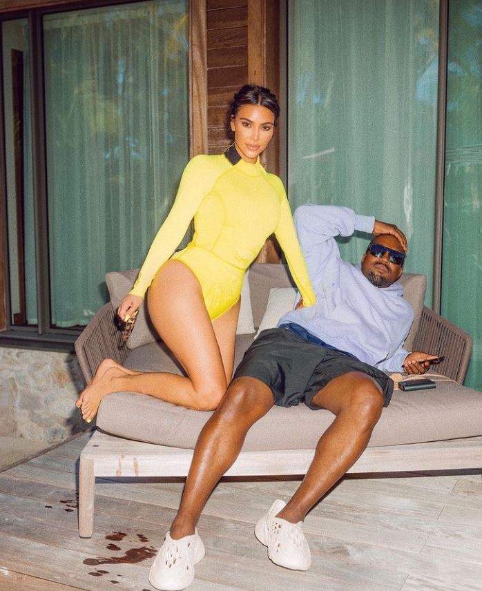 Gestul uluitor făcut de Kanye West, cu câteva zile înainte de a anunța divorțul de Kim Kardashian! „Vrea să uite de trecut”