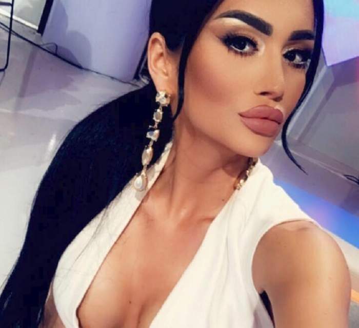 margherita de la clejani bruneta selfie