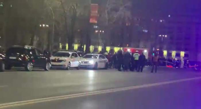Un polițist a murit într-un accident de motocicletă în fața Palatului Parlamentului / VIDEO