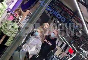 Ionut Rusu, iubita sa și o fetiță, surprinși în mall de paparazzii SpyNews.ro