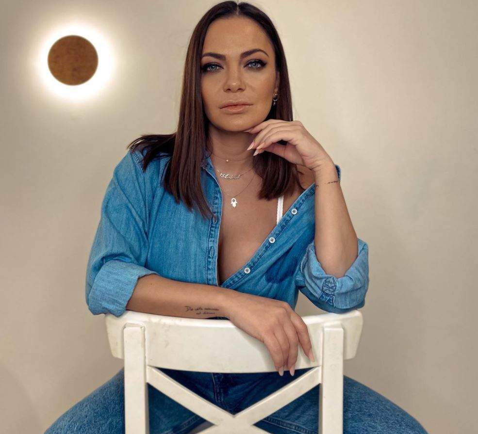 Andreea Antonescu a dezvăluit la Xtra Nitgh Show motivul pentru care nu a mai divorțat de soțul ei: „Am rămas așa”