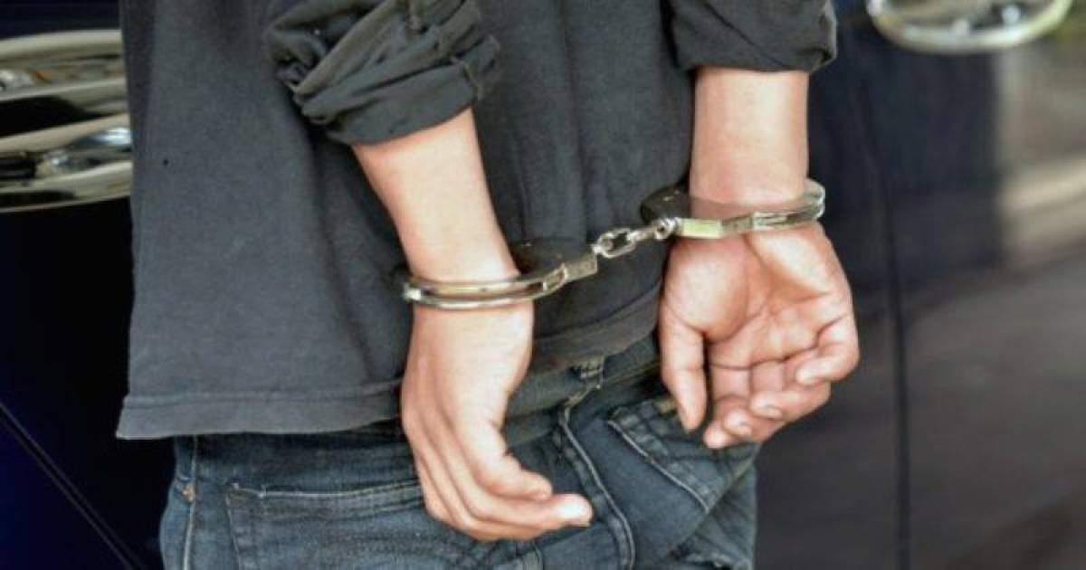 Bărbatul a batjocorit o adolescentă chiar în mijlocul străzii Bărbatul a batjocorit o adolescentă chiar în mijlocul străzii