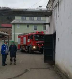 Incendiu la Spitalul din Dej. Două autospeciale ale pompierilor au intervenit, după ce un panou electric a luat foc