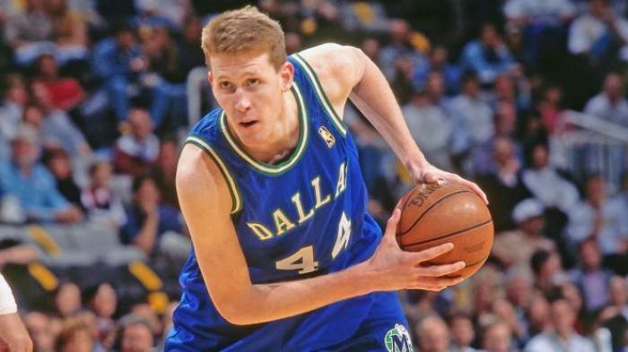 Shawn Bradley a rămas paralizat. Fostul star NBA a fost lovit de o mașină