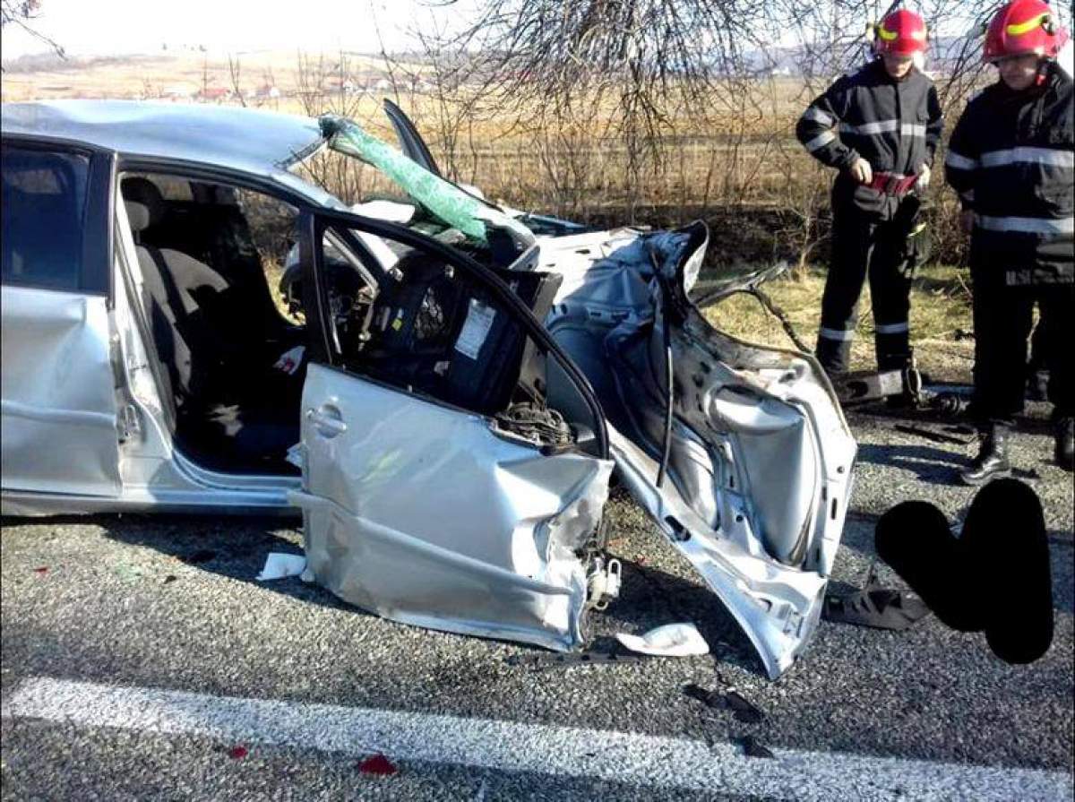 Doi tineri au fost lăsați să moară, la Vâlcea. După ce mașina lor a fost făcută praf, martorul nu a vrut să sune la 112