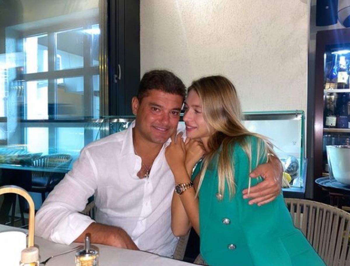 Laura Dincă și Cristian Boureanu in timp ce iau masa la restaurant
