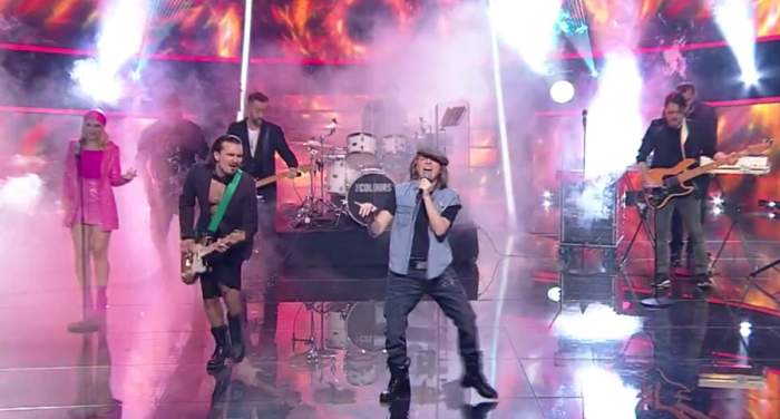 Mirela Vaida, pe ritmuri rock, la Te cunosc de undeva, în pielea lui Brian Johnson de la AC/DC! Aurelian Temișan: ”Un efort fantastic” / VIDEO