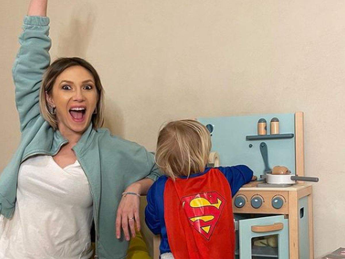 adela popescu imbracata in trening alaturi de andrei