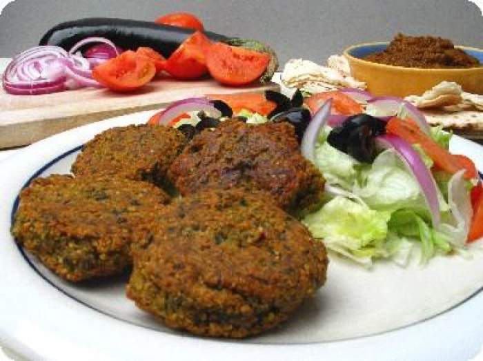 falafel cu salata