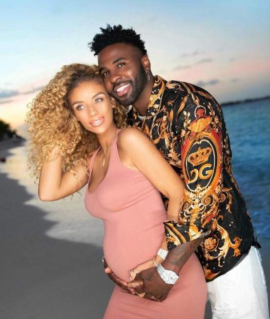 Jason Derulo va deveni tată pentru prima dată. Iubita lui, modelul Jena Frumes, este însărcinată