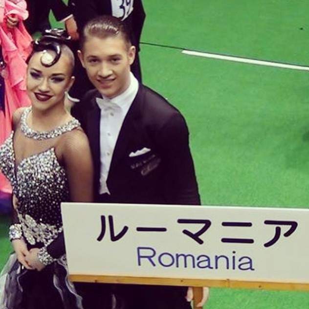 Loredana Buțea este campioană la dans sportiv. Imagini cu noua asistentă a lui Capatos dansând vals vienez