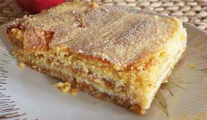 Prăjitură cu mere de post, cu griș și margarină. Rețetă simplă și gustoasă