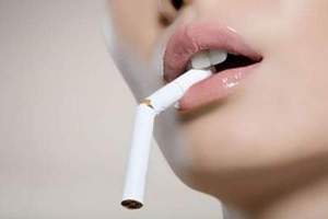 Se scumpesc țigările de la 1 aprilie. Cu cât vor plăti în plus fumătorii pentru viciul lor