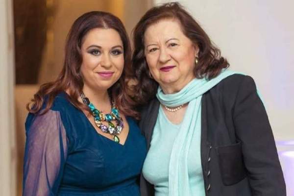 Oana Roman dă de pământ cu cei care au spus că mama ei și-ar trăi ultimii ani într-un azil: „Se numește ordinărie”