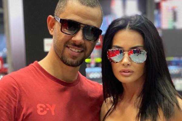 Ce mașină deține Oana Zăvoranu. Soția lui Alex Ashraf conduce un bolid de lux la care mulți doar visează!