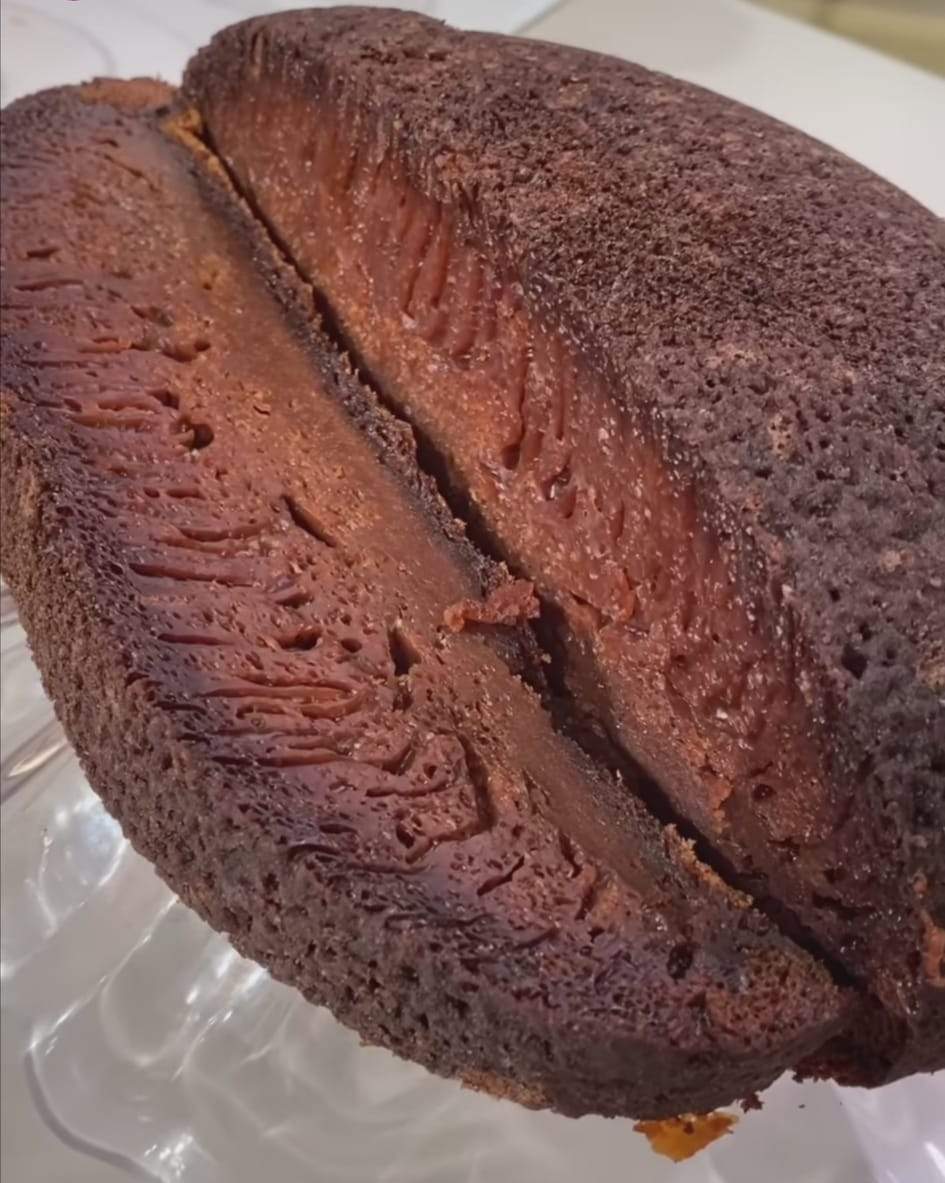 Prăjitura ”Baba neagră” trăiată în felie