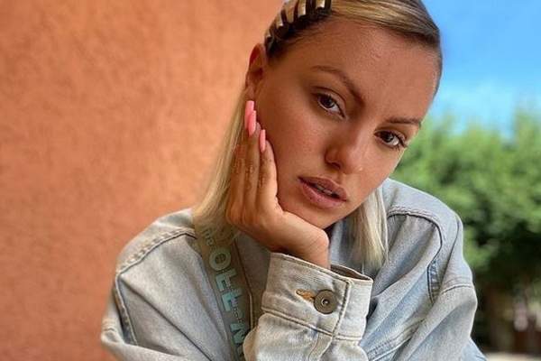 Drama Alexandrei Stan. Artista s-a confruntat cu sărăcia, iar familia ei a rămas fără casă: „Cred că l-am urât pe tata, l-am învinovățit”