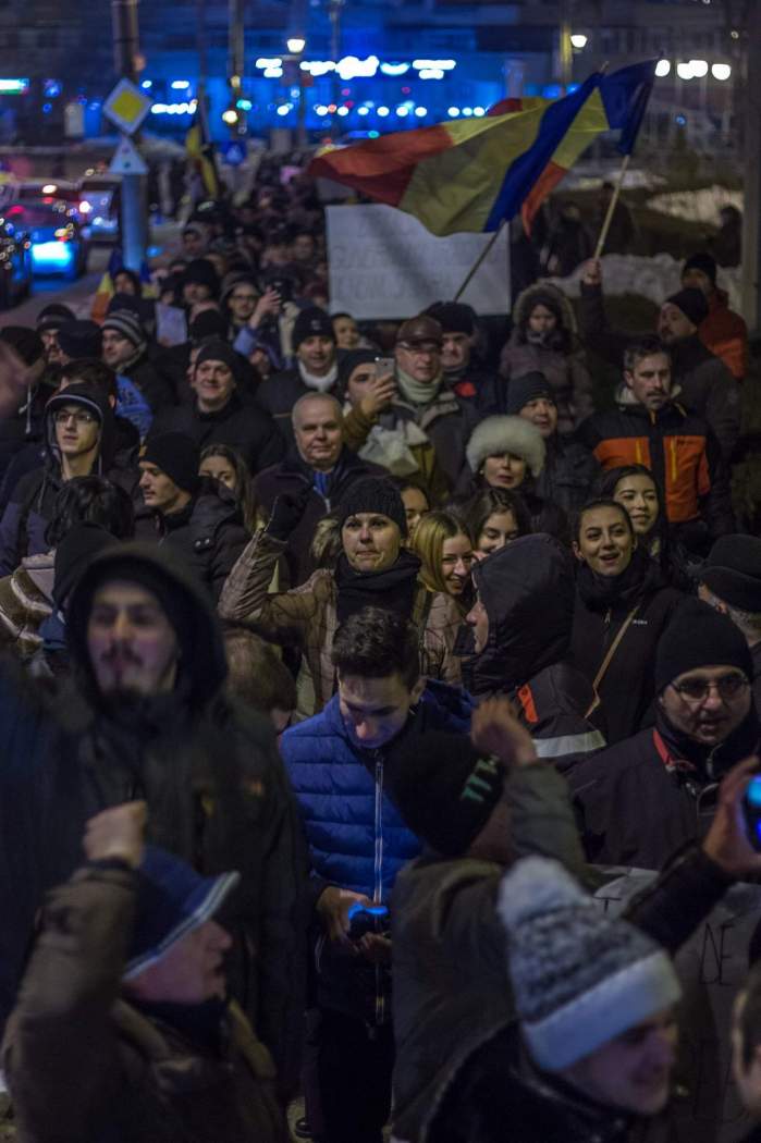 oamenii la proteste in tara