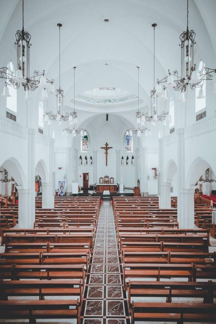 E păcat să intri în biserica catolică dacă ești ortodox? Ce spun preoții