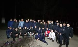 Zeci de jandarmi din Brașov au organizat o petrecere pentru șeful lor. Niciunul dintre ei nu a purtat mască de protecție
