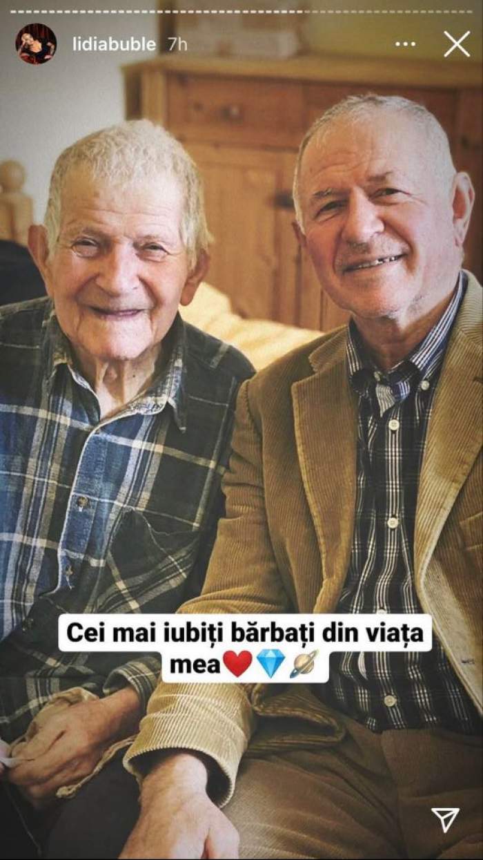 Tatăl și bunicul Lidiei Buble stau unul lângă altul și zâmbesc. Vedeta spune despre ei că sunt cei mai iubiți bărbați din viața ei.