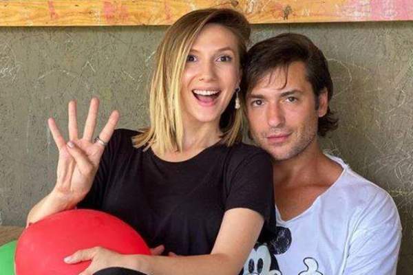 ”Să nu vi se pară exagerată ipostaza!” Adela Popescu și-a surprins fanii cu noua fotografie cu burtica de gravidă