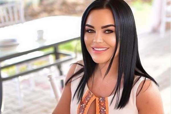 Carmen de la Sălciua a recunoscut cine stă în spatele succesului pe care-l are. E vorba despre un celebru manelist: ”Îi voi purta respect toată viața” / FOTO