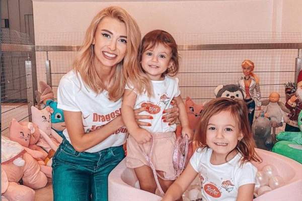Andreea Bălan, imagini de album de la nașterea fiicelor ei! Jurata de la Te cunosc de undeva, copleșită de emoții / FOTO