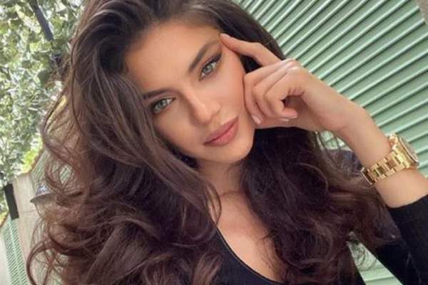 Cristina Ich, imagini de colecție din adolescență. Cum arată vedeta la 16 ani / FOTO