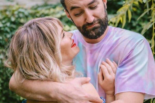 Detaliul buclucaș pe care l-a găsit Gina Pistol în părul lui Smiley. Proaspăta mămică s-a declarat îndrăgostită / FOTO