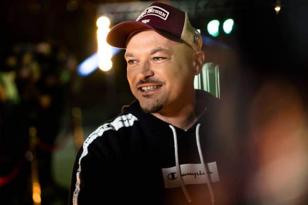 Puya a dat viața la bloc pentru cartierul Sălăjan. De ce a revenit artistul în locul copilăriei sale: „Devenise ca la pușcărie”