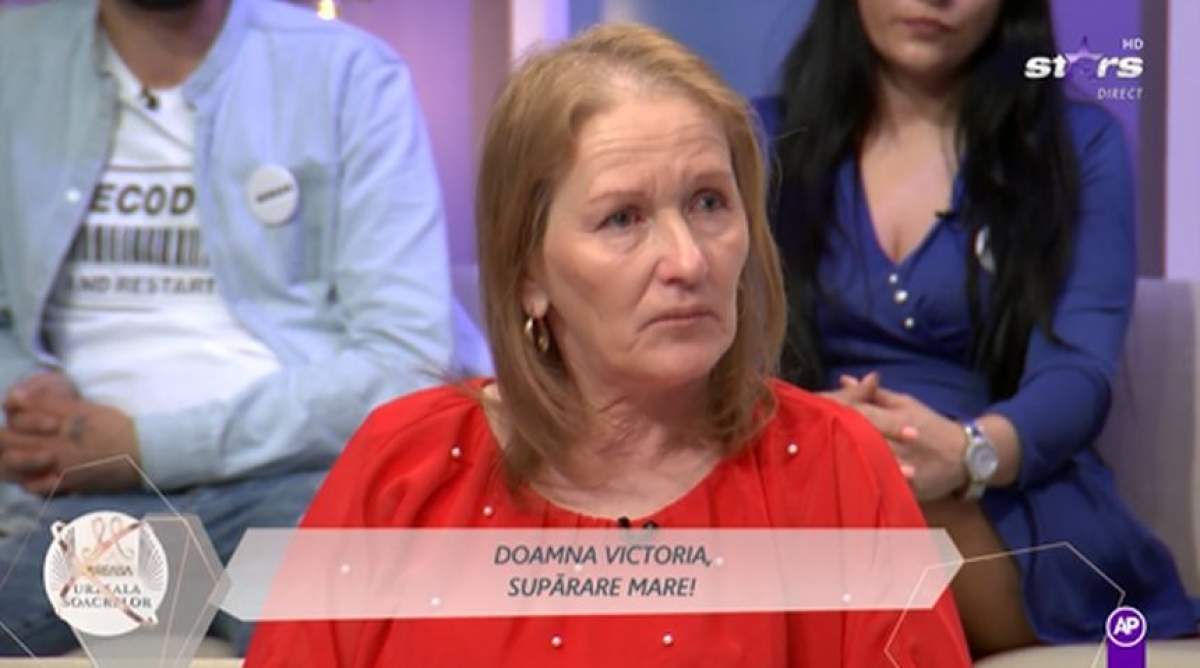 victoria mama lui ionut de la mireasa imbracata intr-o rochie rosie