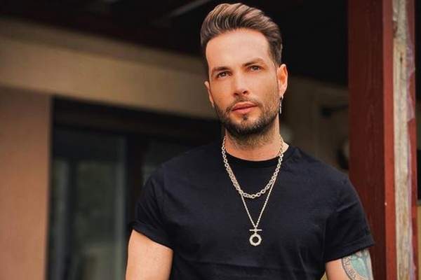 Ce studii are Randi. Artistul, amintiri prețioase din școală: „Am avut 12 absențe în 4 ani, deci cam ca la pușcărie”