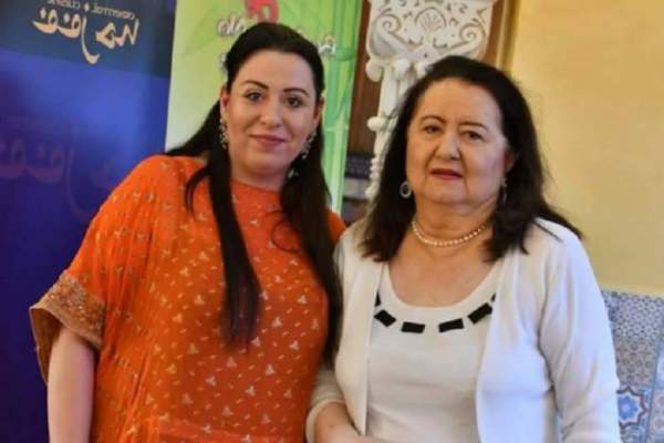 Cum arată și ce face Mioara Roman în timp ce fiica ei se distrează în Egipt. Mama Oanei Roman i-a făcut o urare direct din spital / FOTO