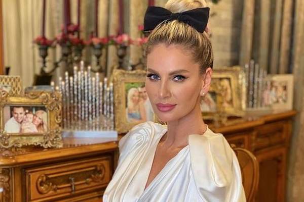 Andreea Bănică, fără strop de machiaj. Reacția fanilor când au văzut-o complet naturală! / FOTO