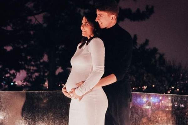 Andreea Popescu va deveni mamă pentru a doua oară. Fosta dansatoare este în luna a treia de sarcină: „Iubirea se înmulțește” / FOTO